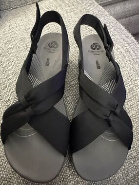 NEW Clarks Cloudsteppers Arla Primrose Wedge Sandals Black Size 9 wide